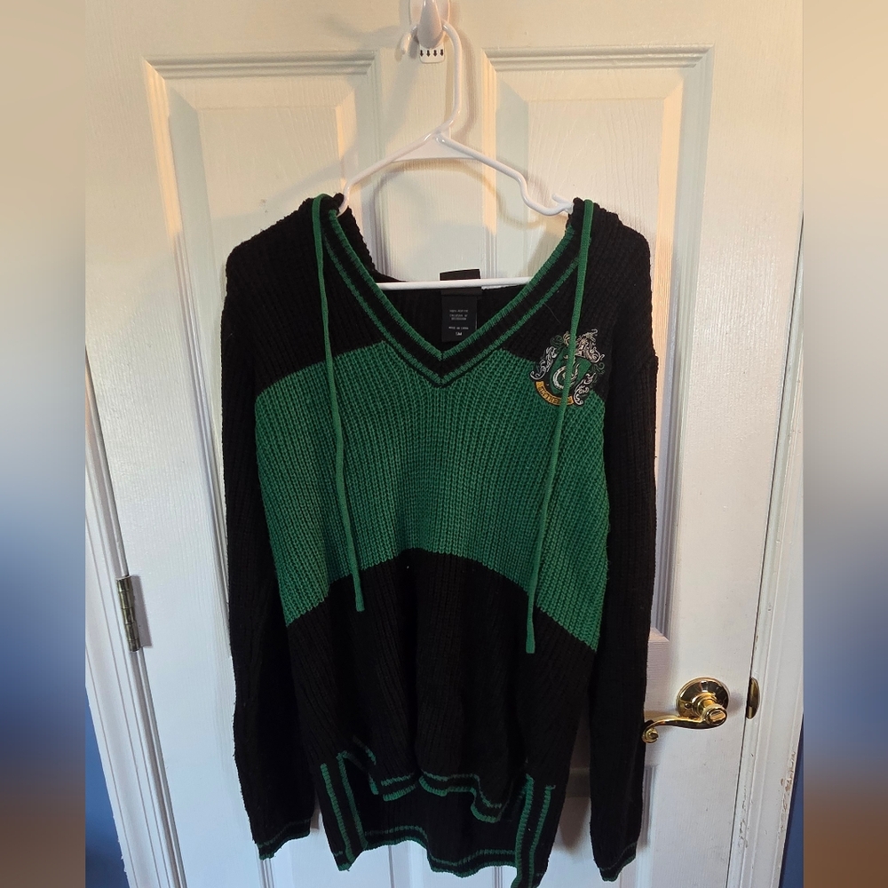 Warner Bros. Green and Black Harry Potter Slytherine  Sweater SZ SMALL